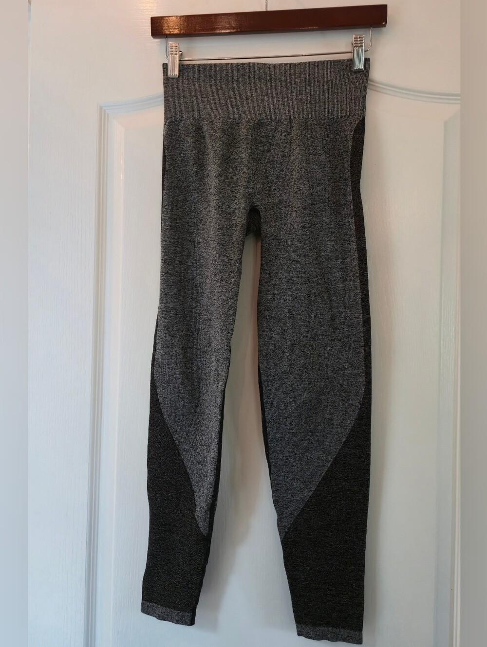 Victoria's Secrer Pink Grey Seamless Leggings